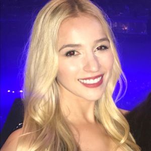 Meet your Posher, Elizabeth